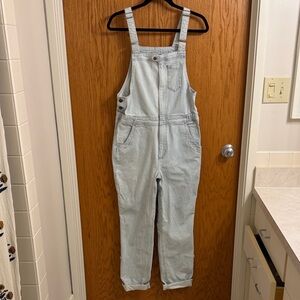 Duluth Trading Co Pinstripe Denim Overalls Medium size, like new jeans